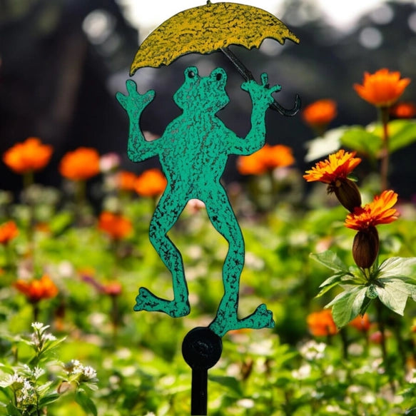 Rainy Frog Plant Stake