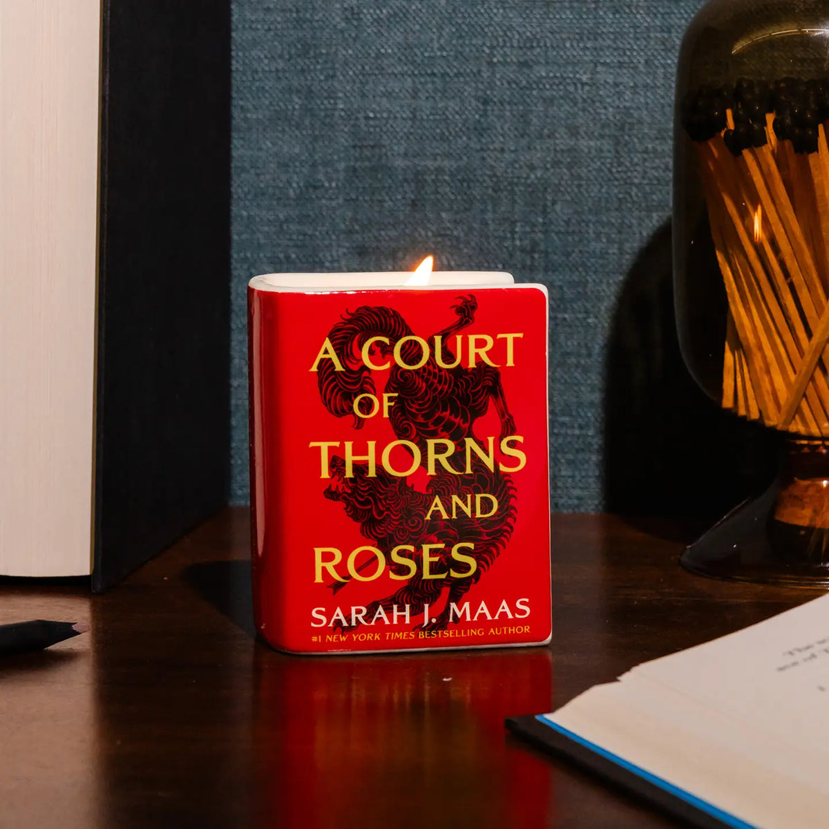 Book Candle, A Court of Thorns and Roses