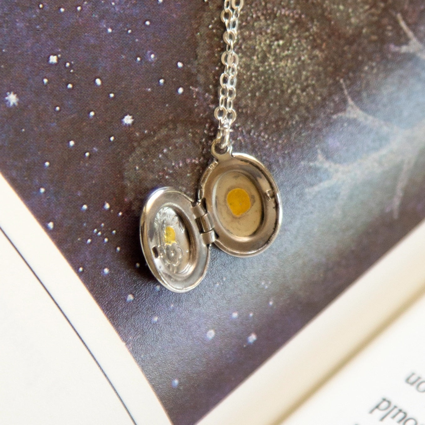 Vintage Mini Silver Oval Locket Necklace
