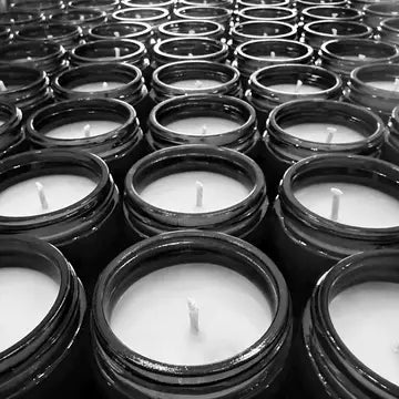 Autumn Leaves Soy Candle: Cranberry, Nutmeg, Pumpkin, Scent