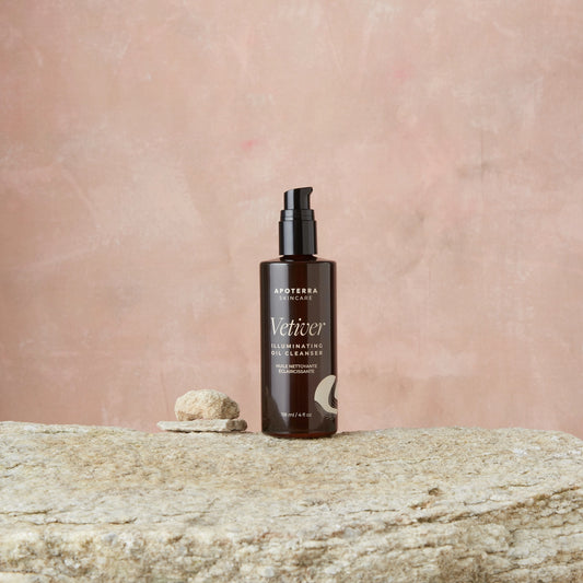 Vetiver Illuminating Oil Cleanser