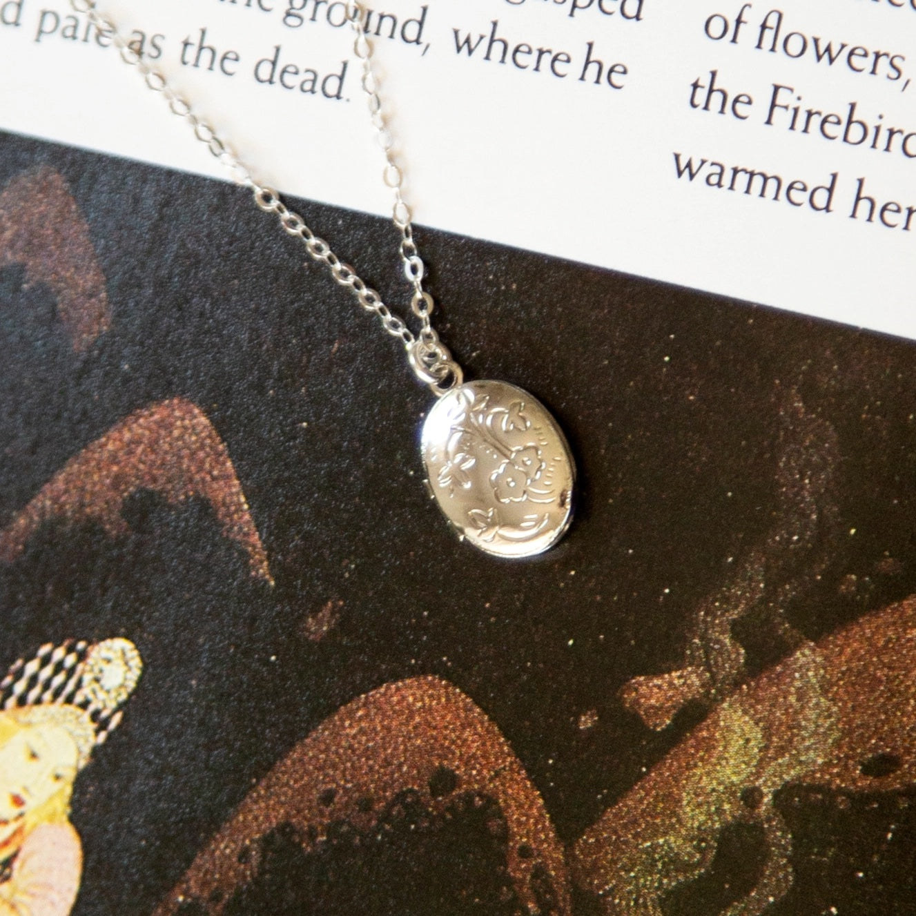 Vintage Mini Silver Oval Locket Necklace