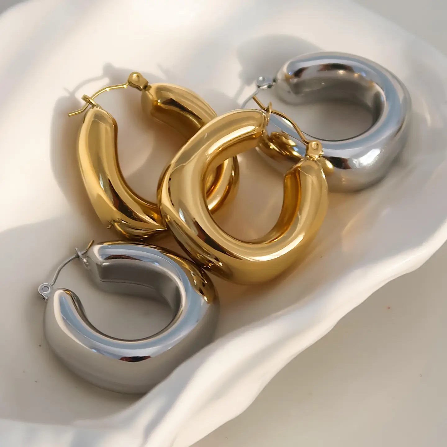 Hunter Classic U Hoop Earrings